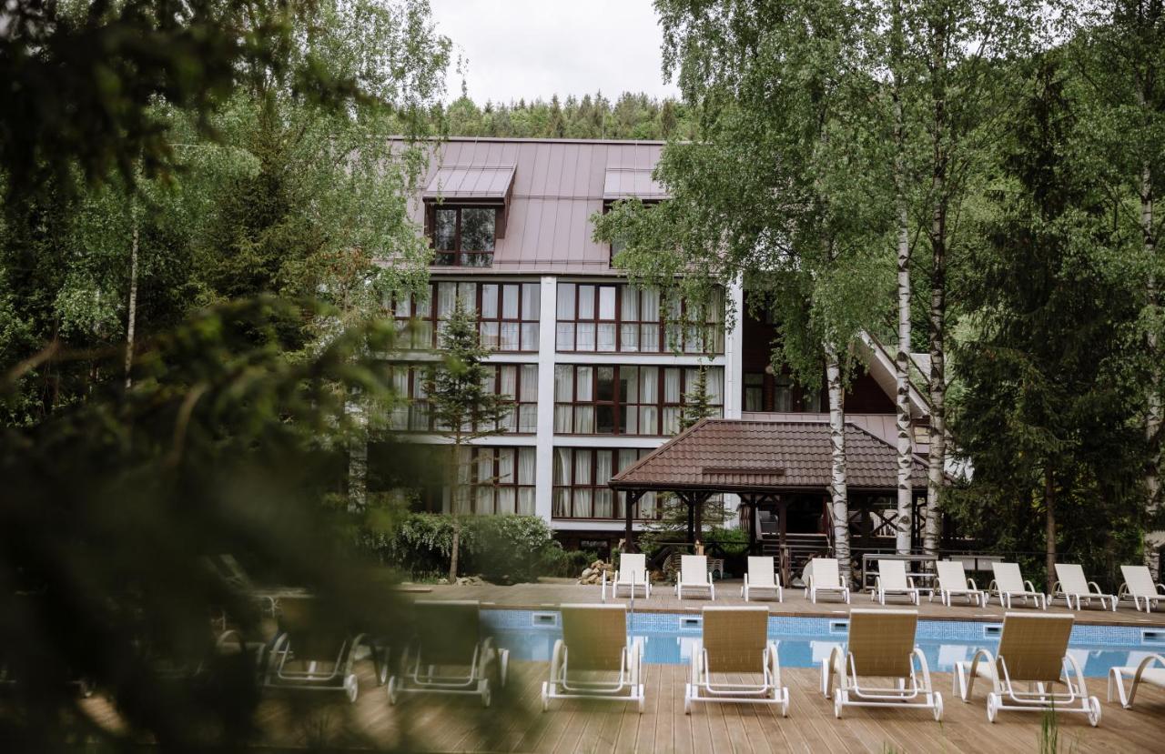 Yaremche Club Hotel Bagian luar foto