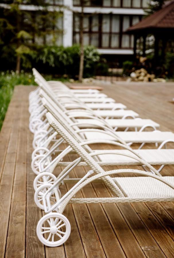 Yaremche Club Hotel Bagian luar foto