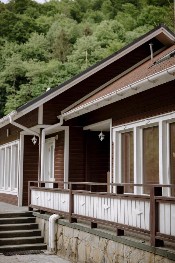 Yaremche Club Hotel Bagian luar foto