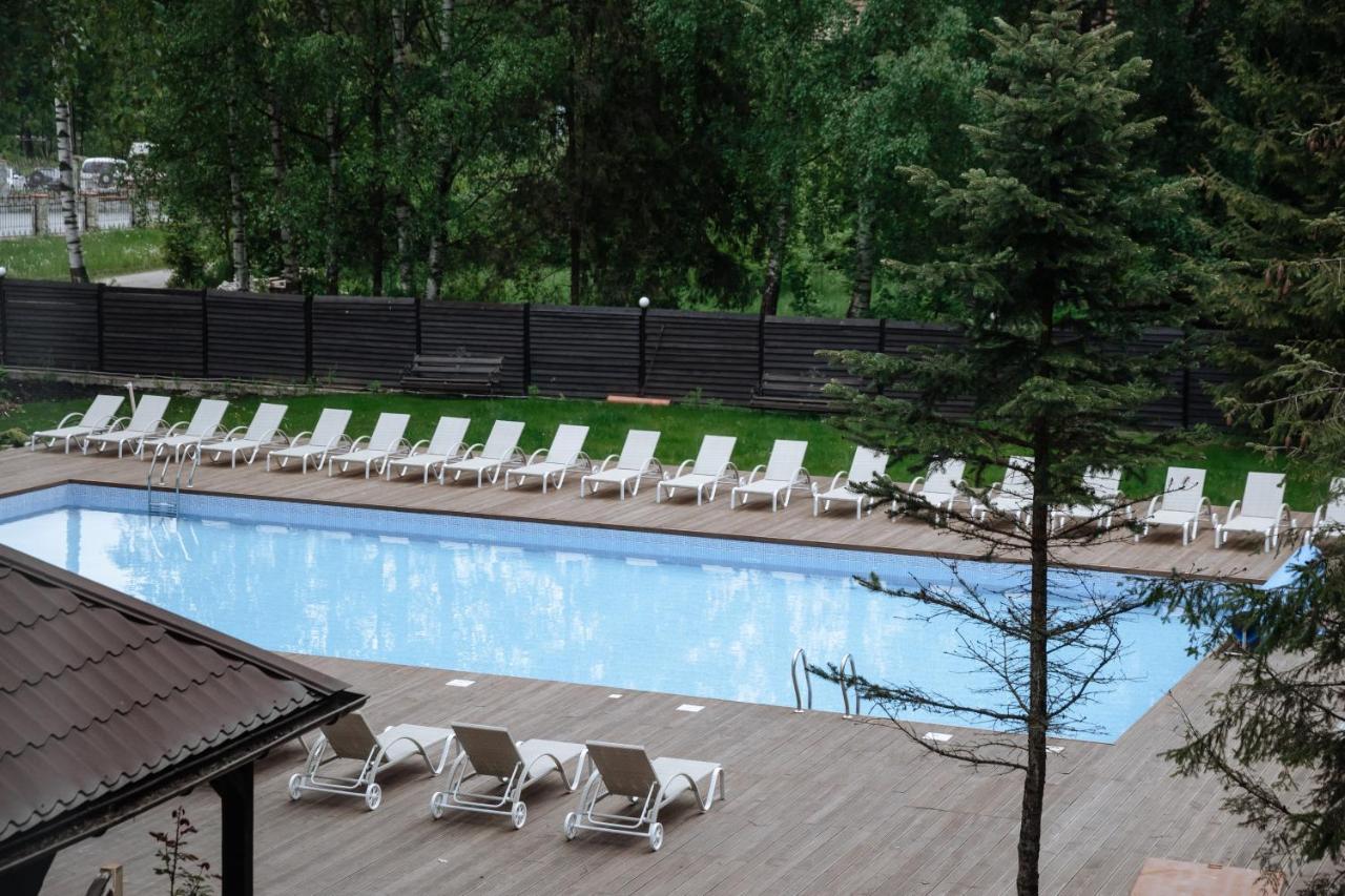 Yaremche Club Hotel Bagian luar foto