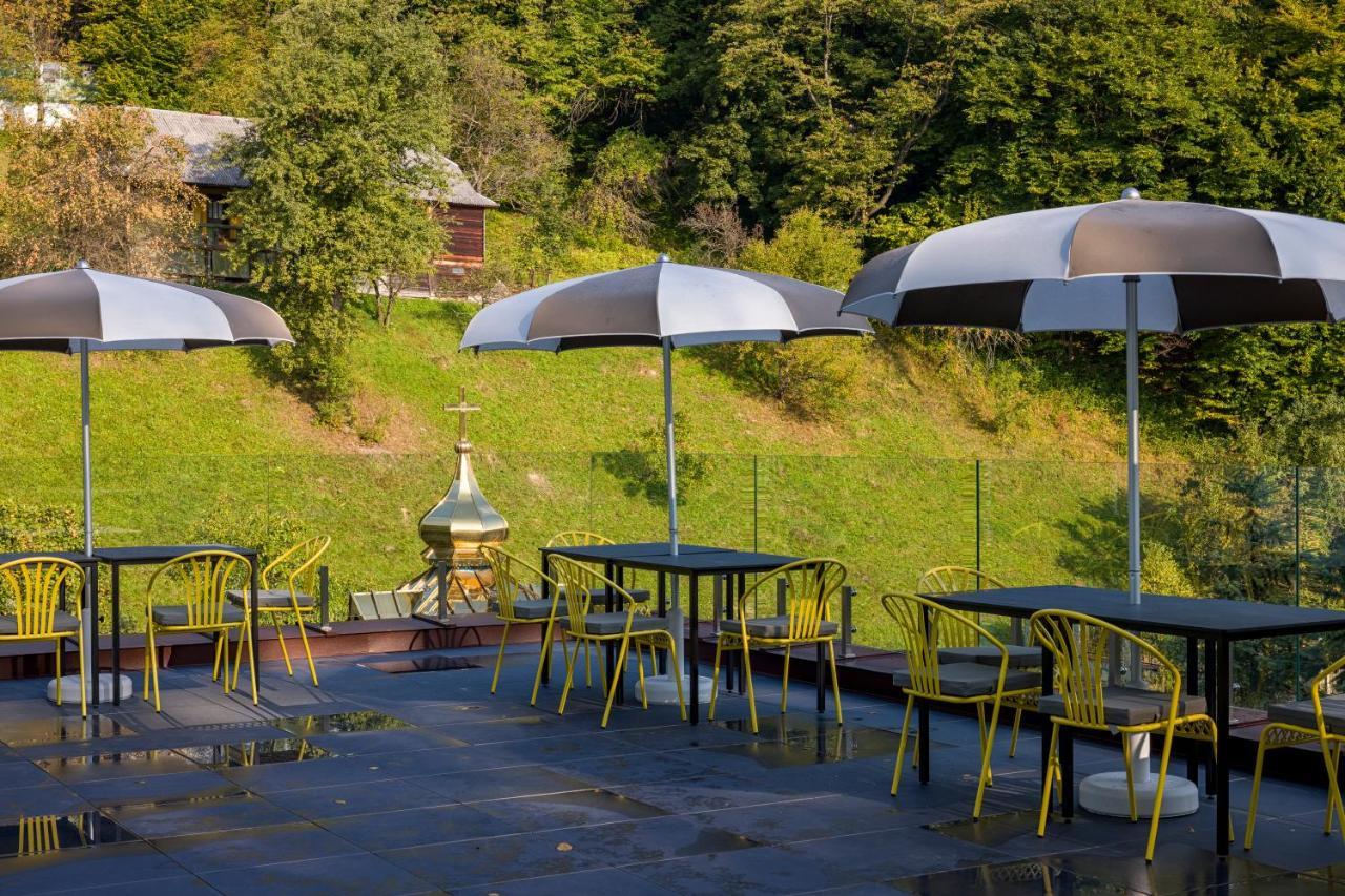 Yaremche Club Hotel Bagian luar foto