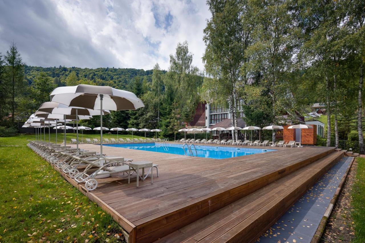 Yaremche Club Hotel Bagian luar foto