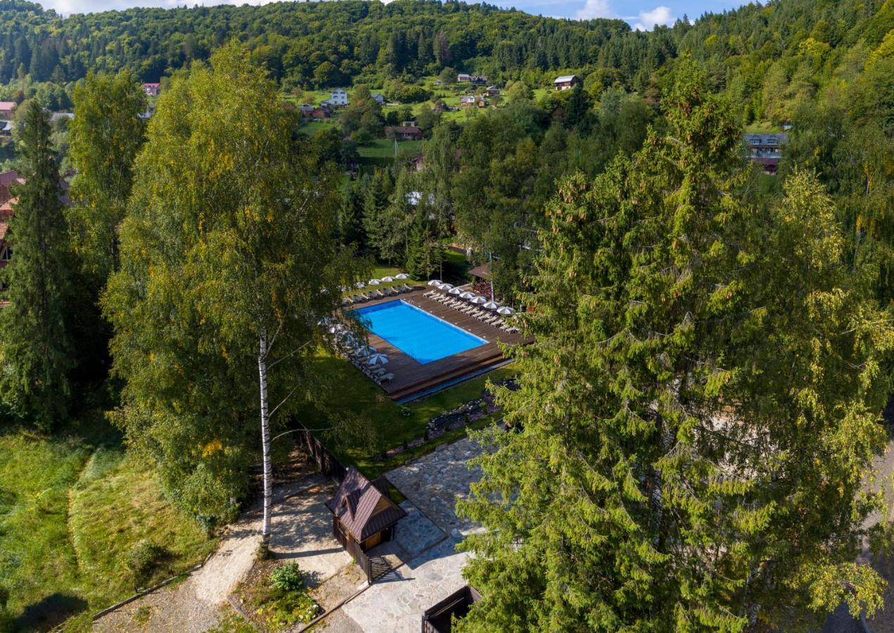 Yaremche Club Hotel Bagian luar foto