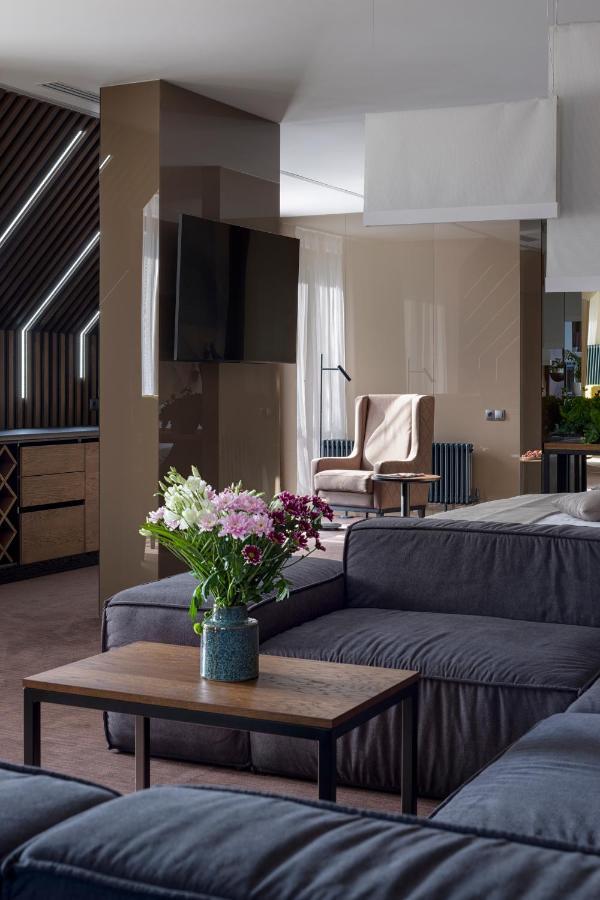 Yaremche Club Hotel Bagian luar foto