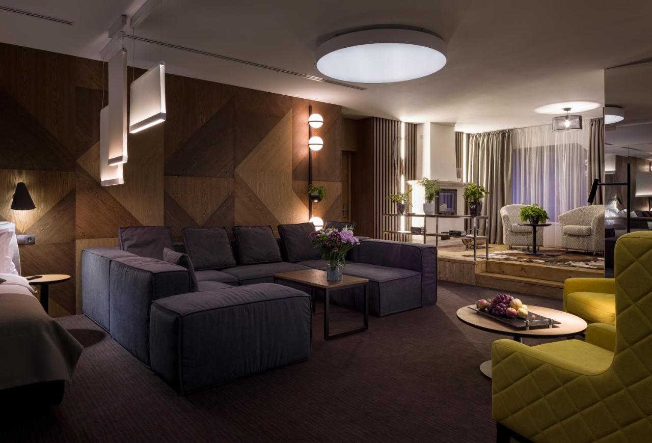 Yaremche Club Hotel Bagian luar foto