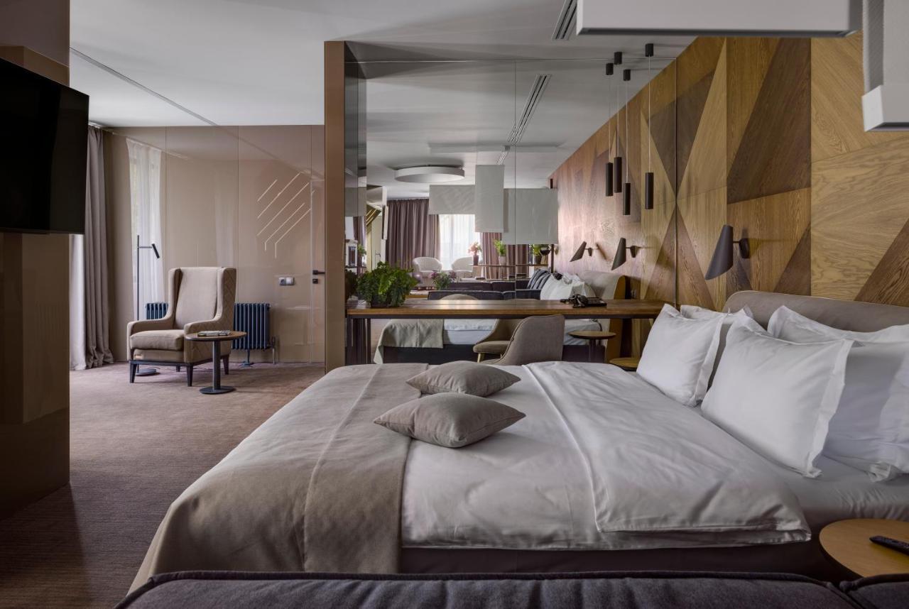 Yaremche Club Hotel Bagian luar foto