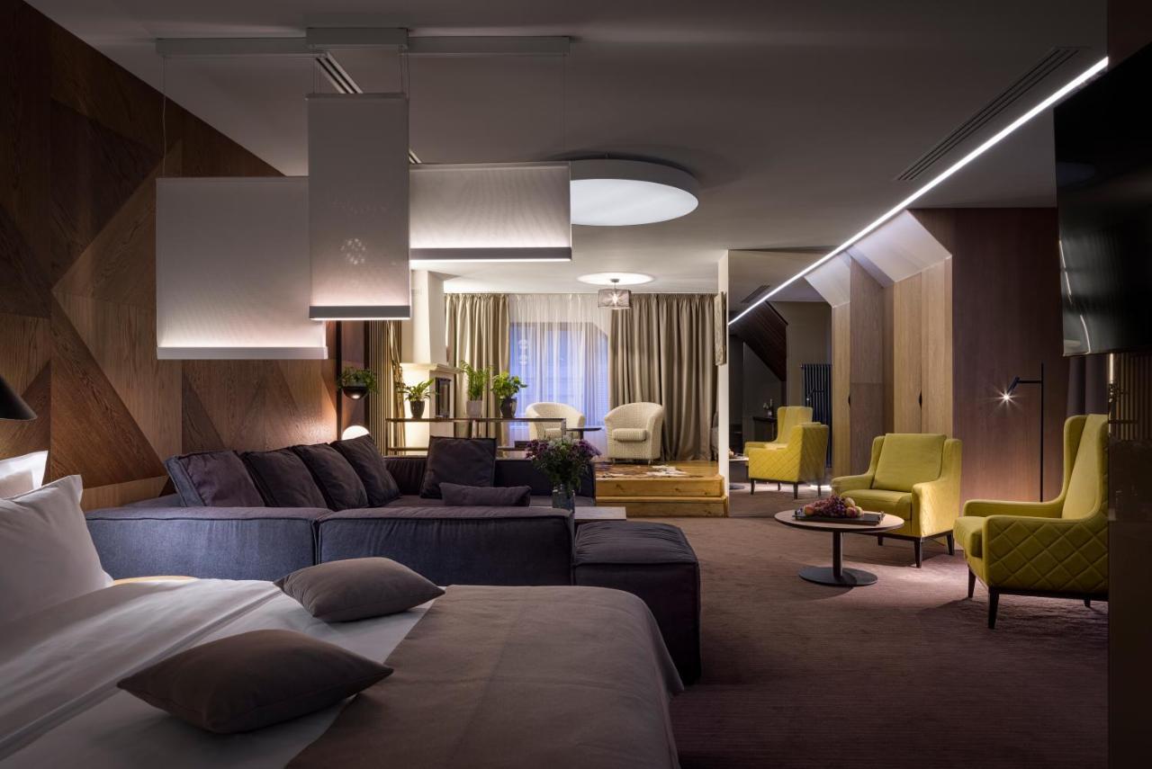 Yaremche Club Hotel Bagian luar foto