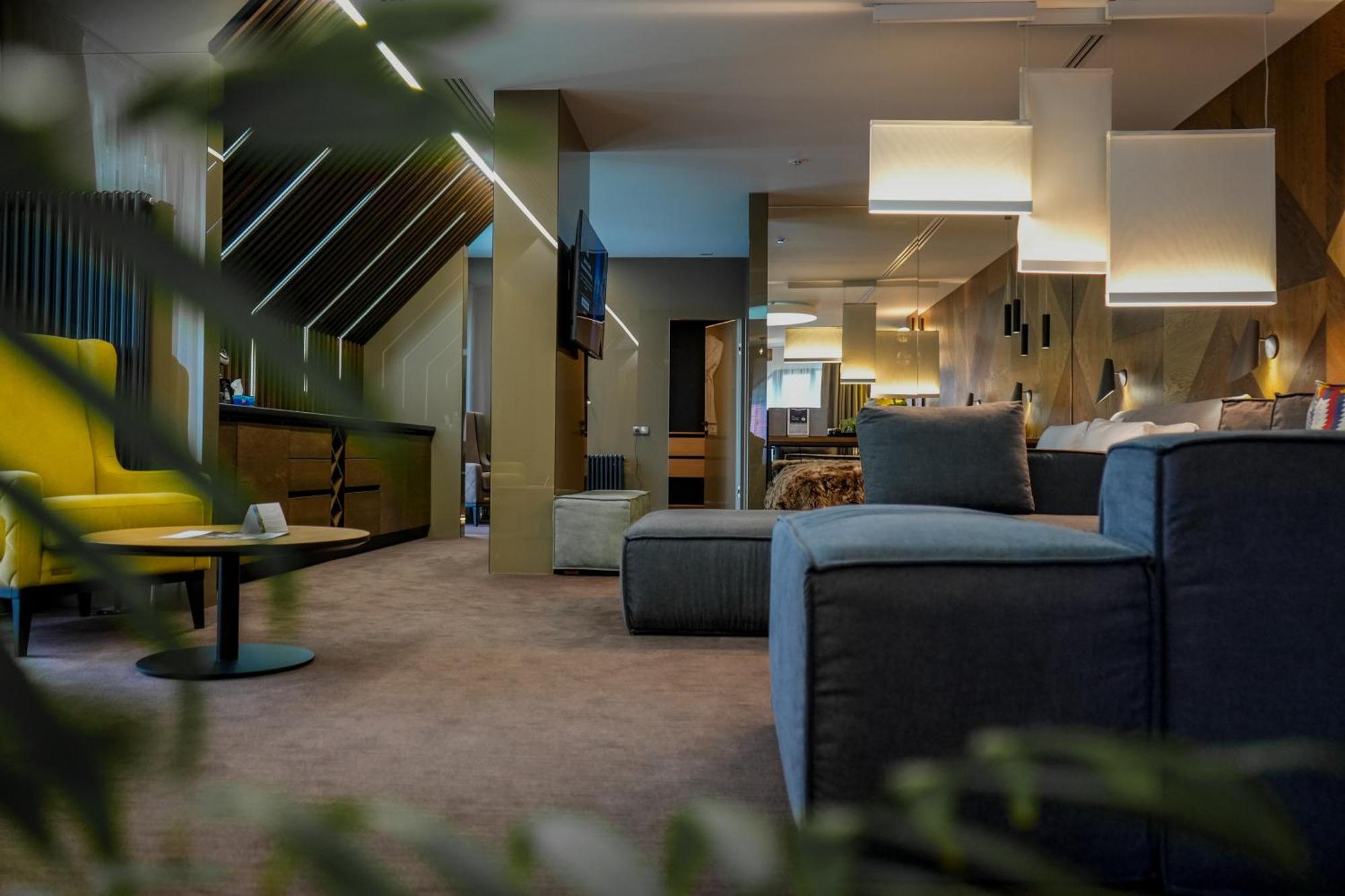 Yaremche Club Hotel Bagian luar foto