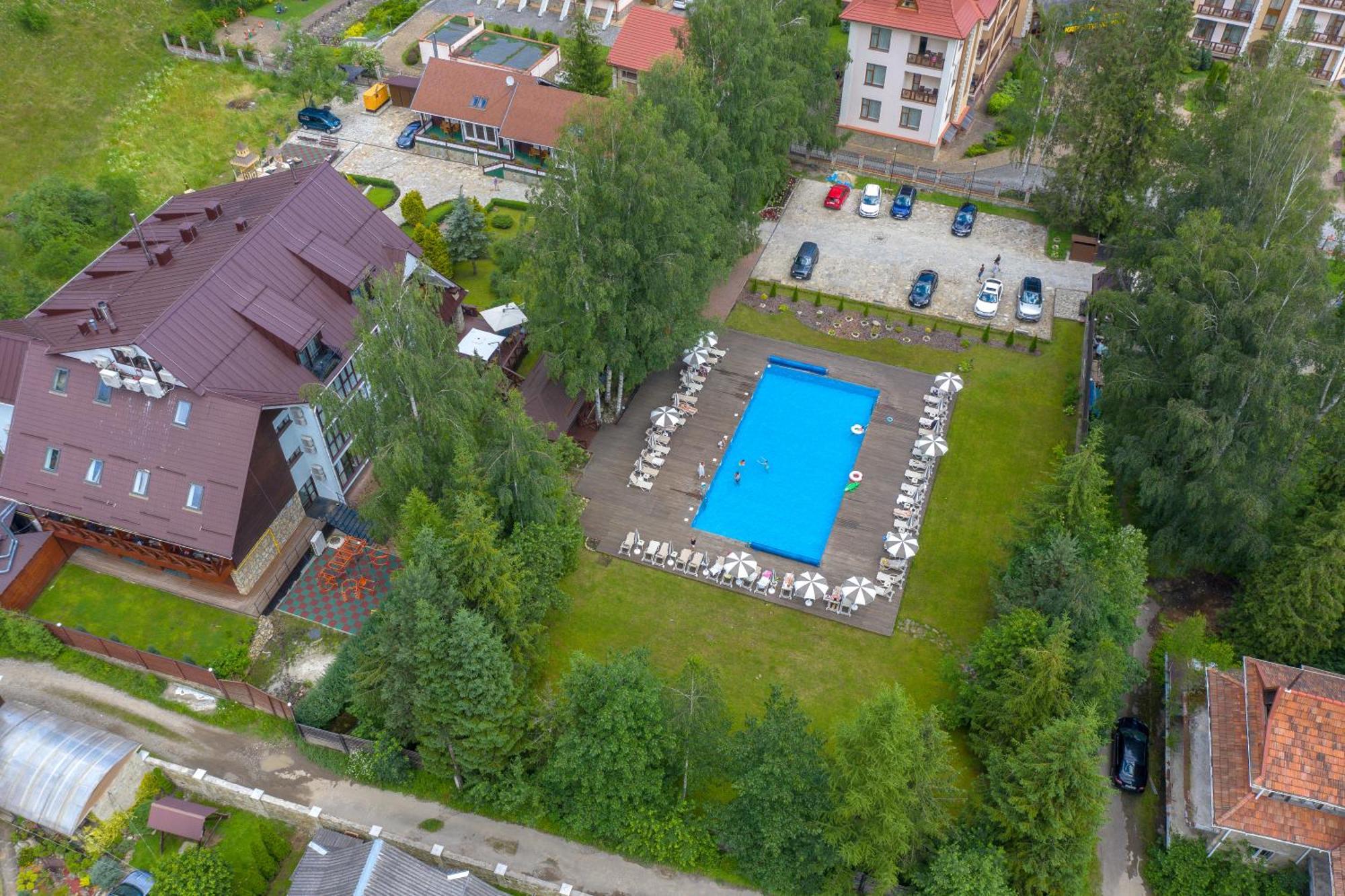 Yaremche Club Hotel Bagian luar foto