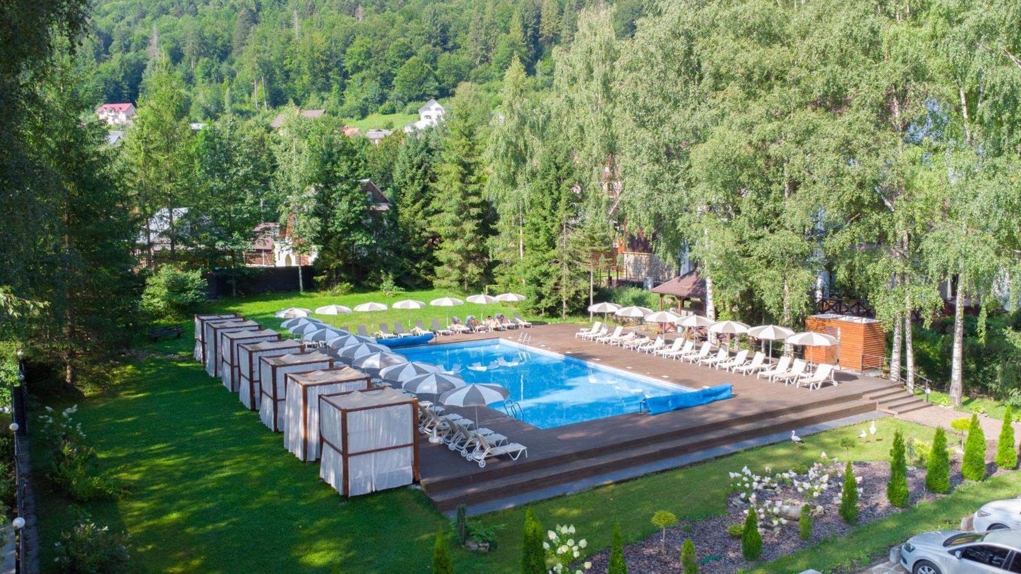 Yaremche Club Hotel Bagian luar foto